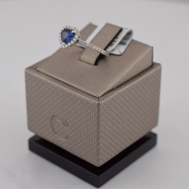 Anello cuore zaffiro in oro...