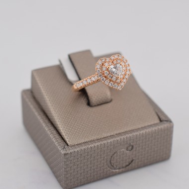 Anello cuore in oro rosa